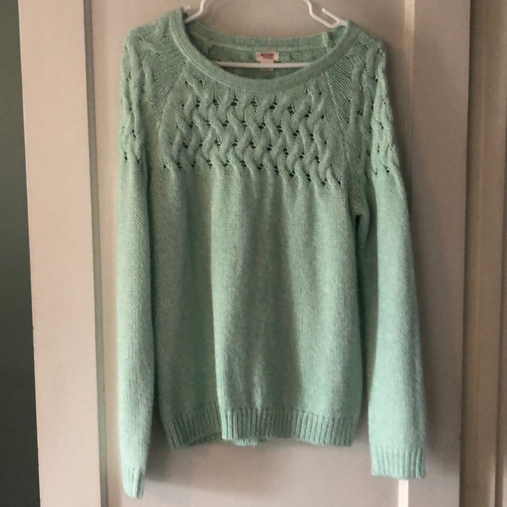 Light Green Sweater Size Large